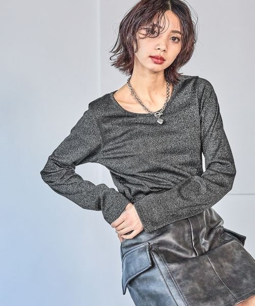 PAGEBOY（ページボーイ）の「キラキラカットロングスリーブ/ラメインナー　【新色追加】（Tシャツ/カットソー・レディース・ブラック/オフホワイト/シルバー/グレー系その他/ブラウン/ダークネイビー・FREE）」の11枚目の写真
