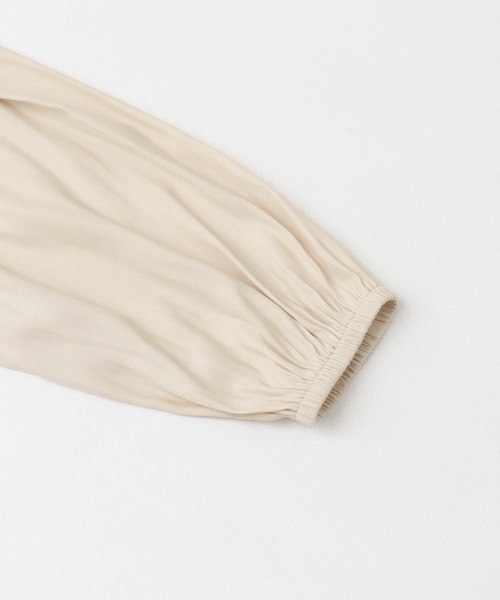 URBAN RESEARCH ROSSO WOMEN（アーバンリサーチ　ロッソ）の「フリルギャザーブラウス（シャツ/ブラウス・レディース・パープル系その他/アイボリー・FREE）」の16枚目の写真