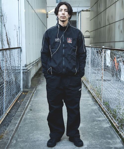 FFEIN（フェイン）の「【FFEIN(フェイン)】ナイロントレッキングストレートパンツ / シンプル 刺繍 ドローコード オーバーサイズ（カーゴパンツ・メンズ・ネイビー/ブラック/アイボリー/グレー/ブラウン・SMALL/MEDIUM/LARGE）」の8枚目の写真