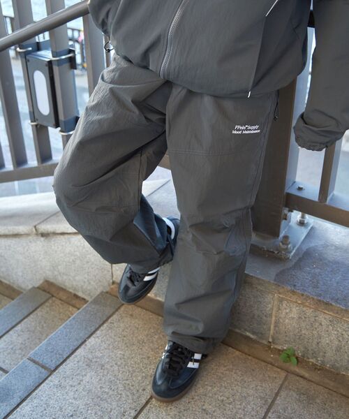 cost per kilo ナイロンパンツ 変形 マットナイロンカーゴパンツ - PEARCLAN | 60% - アジア