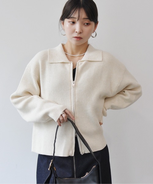 Meli rich(メリーリッチ)の「ダブルジップ襟付きニットカーディガン(カーディガン/ボレロ・レディース・ベージュ/チャコールグレー/アイボリー/カーキ・FREE)」の14枚目の写真