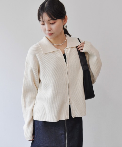 Meli rich(メリーリッチ)の「ダブルジップ襟付きニットカーディガン(カーディガン/ボレロ・レディース・ベージュ/チャコールグレー/アイボリー/カーキ・FREE)」の15枚目の写真