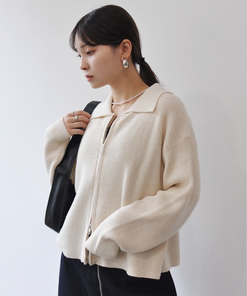 Meli rich(メリーリッチ)の「ダブルジップ襟付きニットカーディガン(カーディガン/ボレロ・レディース・ベージュ/チャコールグレー/アイボリー/カーキ・FREE)」の18枚目の写真