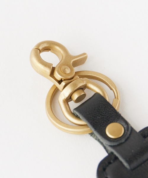 UNIVERSAL OVERALL(ユニバーサルオーバーオール)の「UNIVERSAL OVERALL/ユニバーサルオーバーオール 栃木レザー靴べらキーホルダー(キーホルダー・メンズ・ブラック/チョコ/ライトブラウン/グリーン/レッド/ネイビー・FREE)」の18枚目の写真