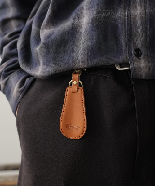 UNIVERSAL OVERALL(ユニバーサルオーバーオール)の「UNIVERSAL OVERALL/ユニバーサルオーバーオール 栃木レザー靴べらキーホルダー(キーホルダー・メンズ・ブラック/チョコ/ライトブラウン/グリーン/レッド/ネイビー・FREE)」の9枚目の写真