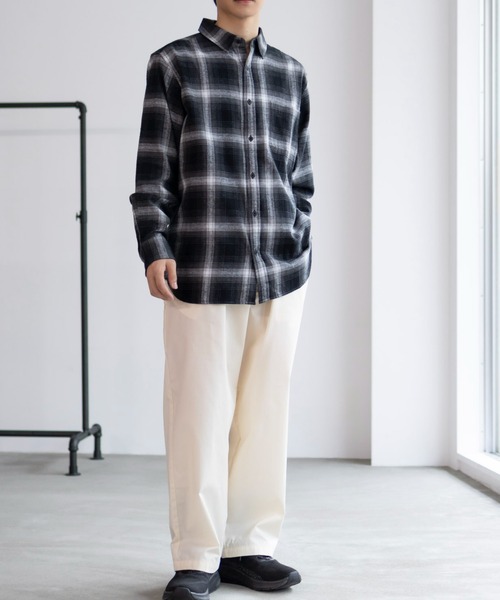 NAVY（ネイビー）の「柔らかな風合いの チェックシャツ（シャツ/ブラウス・メンズ・レッド/ダークネイビー/ネイビー/オフホワイト/ブラック/ライトベージュ・M/L/XL）」の7枚目の写真