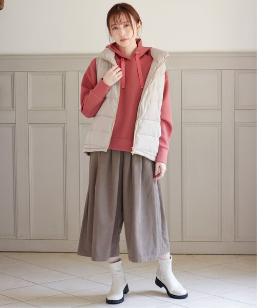 ikka(イッカ)の「細コールボリューム襟ベスト(ダウンベスト・レディース・ベージュ/ブラウン系その他/チャコール・S/M/L)」の4枚目の写真