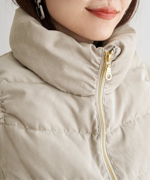 ikka(イッカ)の「細コールボリューム襟ベスト(ダウンベスト・レディース・ベージュ/ブラウン系その他/チャコール・S/M/L)」の20枚目の写真