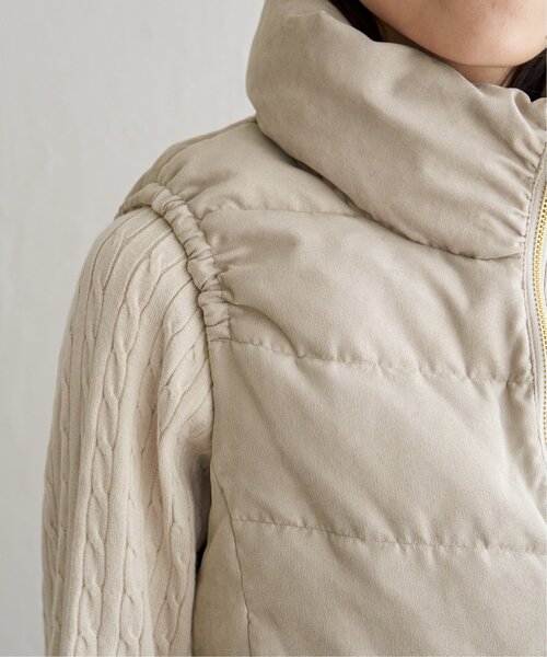 ikka(イッカ)の「細コールボリューム襟ベスト(ダウンベスト・レディース・ベージュ/ブラウン系その他/チャコール・S/M/L)」の21枚目の写真