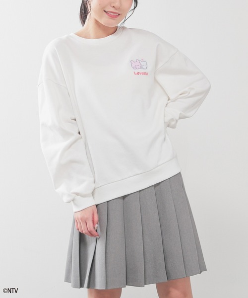 Honeys(ハニーズ)の「らぶいーず/ゆるトップス(スウェット・レディース・サックスブルー/アイボリー/ピンク/ブラック・S/L/M)」の7枚目の写真