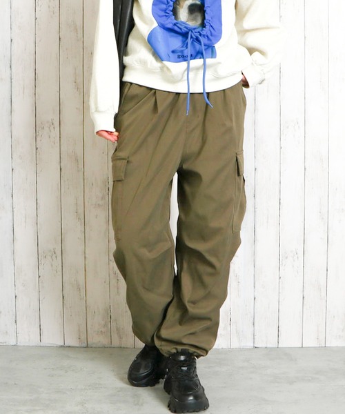 GORGE(ゴージ)の「《ワイド×ポケット》レディース カーゴパンツ エステルツイル素材 体型カバー カジュアル 春夏秋冬(カーゴパンツ・レディース・ピンク/カーキ/ブラック/チャコールグレー/ライトグレー・F)」の4枚目の写真