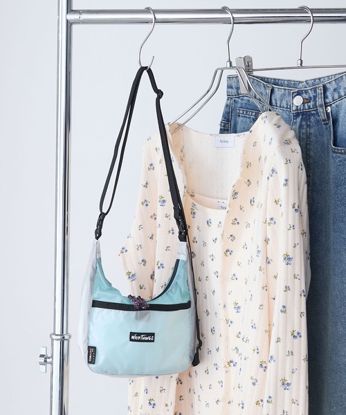 WILD THINGS（ワイルドシングス）の「【WILD THINGS × forksy.】ワイルドシングス 別注 2WAYショルダーミニバッグ（ショルダーバッグ・レディース・ベージュ系/ホワイト系/ネイビー系・FREE）」の17枚目の写真