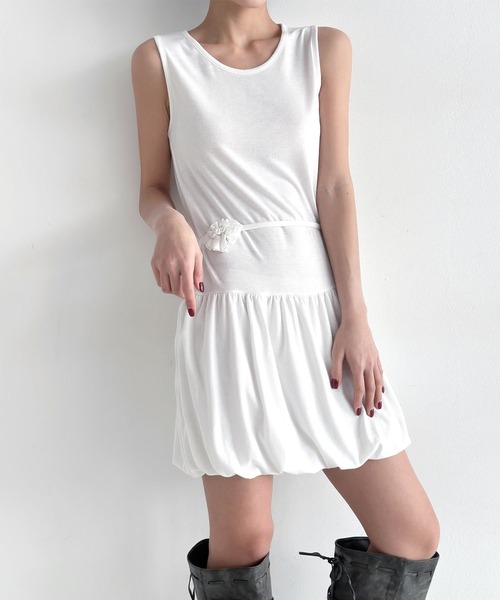 minsobi（ミンソビ）の「ノースリーブバルーンスカートOP（ワンピース・レディース・ブラック/ホワイト/モカ・FREE）」の11枚目の写真