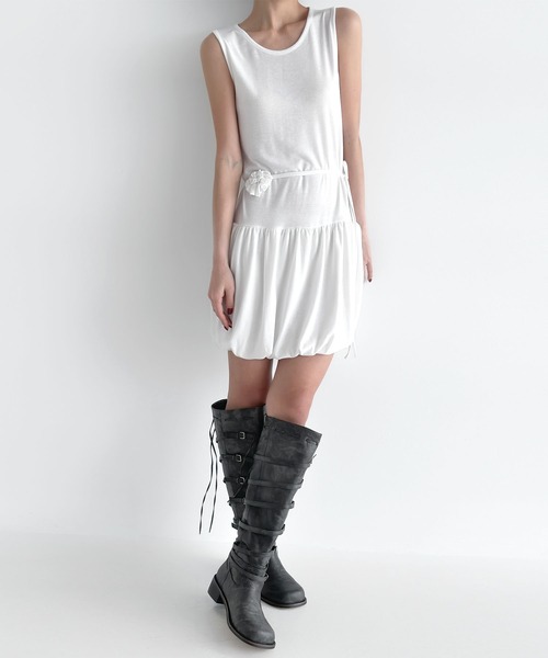 minsobi（ミンソビ）の「ノースリーブバルーンスカートOP（ワンピース・レディース・ブラック/ホワイト/モカ・FREE）」の6枚目の写真