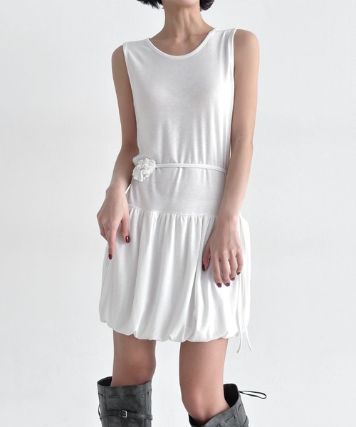 minsobi（ミンソビ）の「ノースリーブバルーンスカートOP（ワンピース・レディース・ブラック/ホワイト/モカ・FREE）」の7枚目の写真