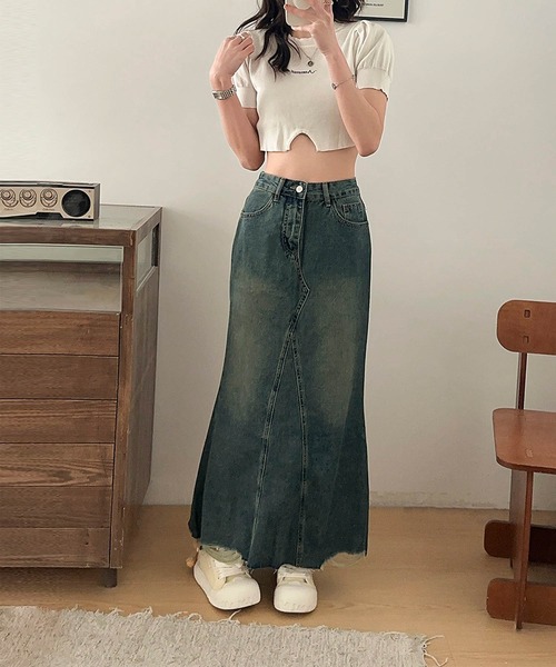 aimoha（アイモハ）の「【aimoha】フリンジヘムフレアデニムスカート（デニムスカート・レディース・ブルー・SMALL/MEDIUM/LARGE/X-LARGE）」の6枚目の写真