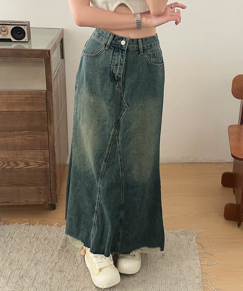 aimoha（アイモハ）の「【aimoha】フリンジヘムフレアデニムスカート（デニムスカート・レディース・ブルー・SMALL/MEDIUM/LARGE/X-LARGE）」の8枚目の写真