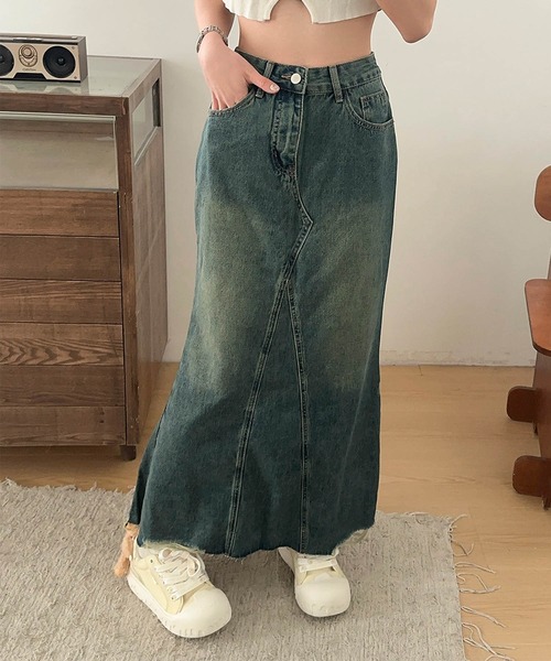 aimoha（アイモハ）の「【aimoha】フリンジヘムフレアデニムスカート（デニムスカート・レディース・ブルー・SMALL/MEDIUM/LARGE/X-LARGE）」の11枚目の写真