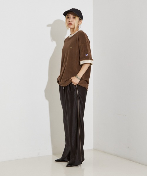 Champion(チャンピオン)の「【WEB限定】Champion パイル Tシャツ(Tシャツ/カットソー・レディース・ブラウン/ホワイト・フリー)」の3枚目の写真