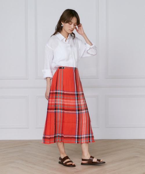 INED（イネド）の「【セットアップ対応】リネンレギュラーシャツ《lelinzephyr/ル・ランゼフィール》（シャツ/ブラウス・レディース・ピンク/ブルー/オフホワイト/カーキ/ブラック・9号/7号）」の19枚目の写真