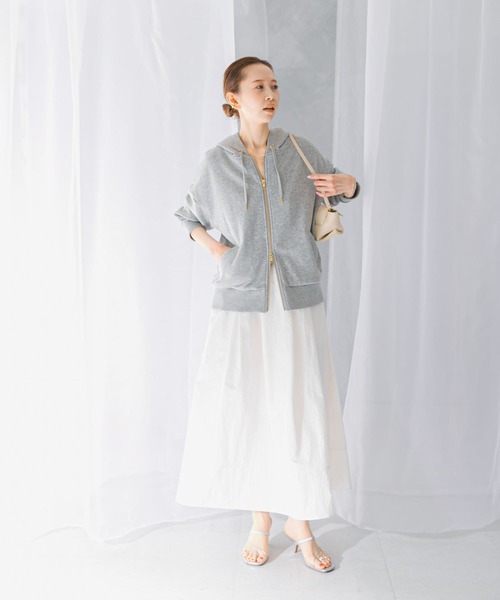 URBAN RESEARCH ROSSO WOMEN（アーバンリサーチ　ロッソ）の「スリットギャザースカート（スカート・レディース・ライトブルー/ホワイト/グリーン・FREE）」の11枚目の写真