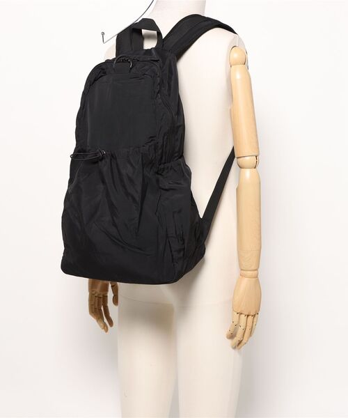 Q（キュー）の「ドローストリングバックパック（バックパック/リュック・レディース・ベージュ/ブラック・ONE SIZE）」の8枚目の写真
