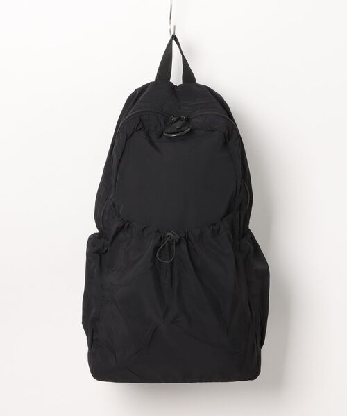 Q（キュー）の「ドローストリングバックパック（バックパック/リュック・レディース・ベージュ/ブラック・ONE SIZE）」の4枚目の写真