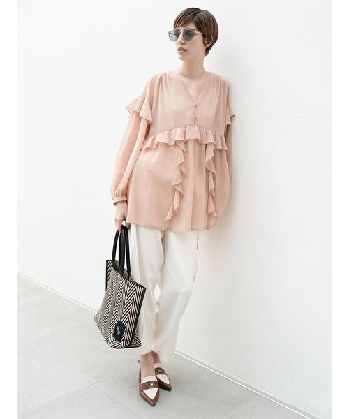 Te chichi(テチチ)の「ドレープカーゴスラックス《2025spring catalog item》(その他パンツ・レディース・オフホワイト/カーキ/チャコールグレー・F)」の2枚目の写真