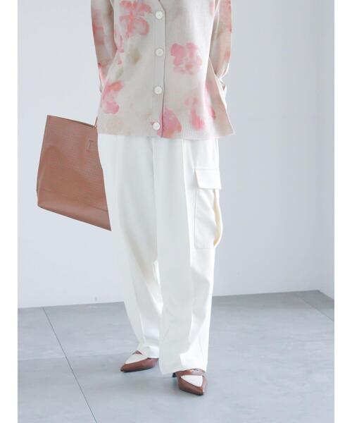 Te chichi(テチチ)の「ドレープカーゴスラックス《2025spring catalog item》(その他パンツ・レディース・オフホワイト/カーキ/チャコールグレー・F)」の8枚目の写真