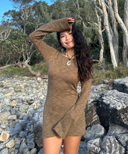INTER FACTORY(インターファクトリー)の「moeka-sunoutfit ギャザーミニワンピース made in INTERFACTORY(ワンピース・レディース・カーキ/アイボリー・SMALL/MEDIUM)」の15枚目の写真