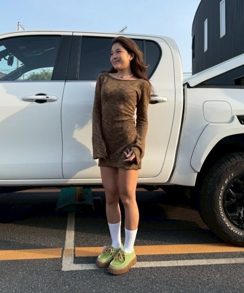 INTER FACTORY(インターファクトリー)の「moeka-sunoutfit ギャザーミニワンピース made in INTERFACTORY(ワンピース・レディース・カーキ/アイボリー・SMALL/MEDIUM)」の13枚目の写真