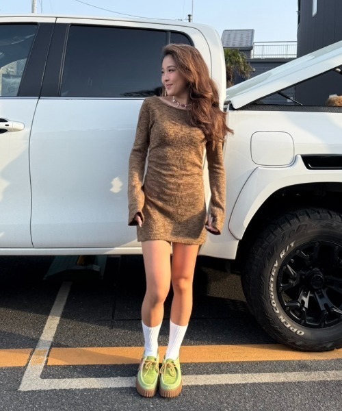 INTER FACTORY(インターファクトリー)の「moeka-sunoutfit ギャザーミニワンピース made in INTERFACTORY(ワンピース・レディース・カーキ/アイボリー・SMALL/MEDIUM)」の14枚目の写真