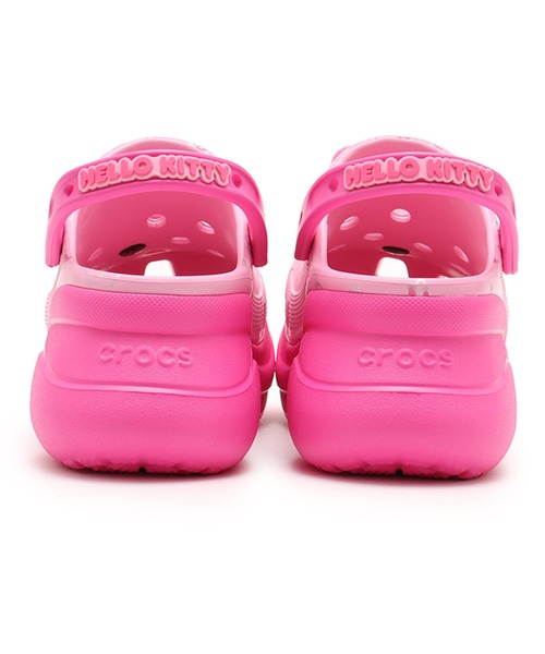 Crocs ハローキティ チャーム付き ピンク クロッグサンダル　厚底 Crocs ハローキティ チャーム付き ピンク クロッグサンダル 厚底