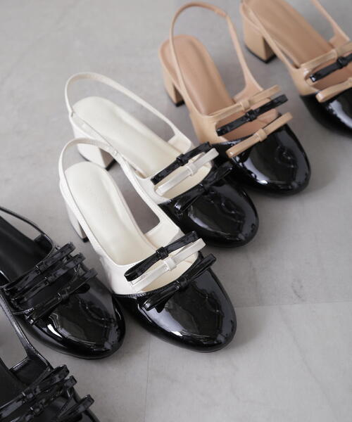FREE'S MART（フリーズマート）の「バイカラーリボンパンプス（パンプス・レディース・ベージュ/ホワイト/ブラック・MEDIUM/SMALL）」の2枚目の写真