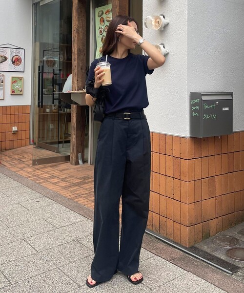 fredy emue（フレディエミュ）の「【新色追加！】ベーシック半袖Tシャツ（Tシャツ/カットソー・レディース・チャコールグレー/ライトグレー/オフホワイト/ベビーピンク/ネイビー/グレイッシュベージュ・38）」の8枚目の写真