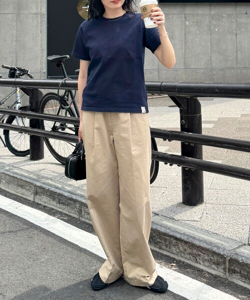 fredy emue（フレディエミュ）の「【新色追加！】ベーシック半袖Tシャツ（Tシャツ/カットソー・レディース・チャコールグレー/ライトグレー/オフホワイト/ベビーピンク/ネイビー/グレイッシュベージュ・38）」の12枚目の写真