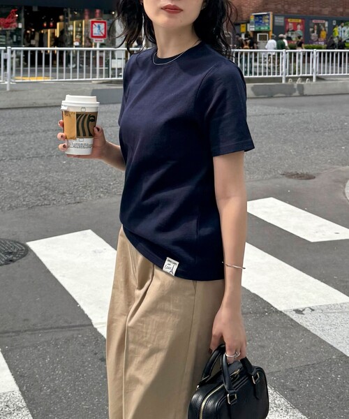 fredy emue（フレディエミュ）の「【新色追加！】ベーシック半袖Tシャツ（Tシャツ/カットソー・レディース・チャコールグレー/ライトグレー/オフホワイト/ベビーピンク/ネイビー/グレイッシュベージュ・38）」の13枚目の写真