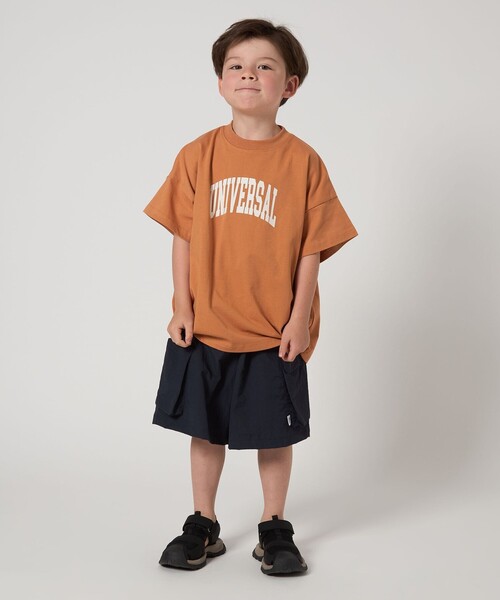 UNIVERSAL OVERALL(ユニバーサルオーバーオール)の「【別注】<UNIVERSAL OVERALL>UT シャツ / キッズ 100cm-130cm(Tシャツ/カットソー・キッズ・ダークオレンジ/ダークブラウン/ダークグレー・XS(100-110cm)/S(120-130cm))」の8枚目の写真
