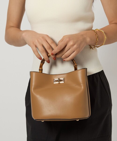 green label relaxing(グリーンレーベルリラクシング)の「2WAY バンブー ワンハンドル バッグ(ハンドバッグ・レディース・ブラック/ロイヤルブルー/ベージュ・FREE)」の4枚目の写真