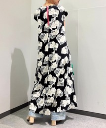 Q | フラワープリントマキシワンピ(ワンピース)