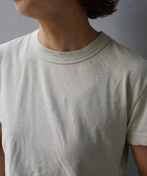 ATON(エイトン)の「ATON (エイトン) FRESCA SINGLE JERSEY/COMPACT T-SHIRT(Tシャツ/カットソー・レディース・ホワイト/モスグリーン/ベージュ/ピンク系その他3/ブルー系その他3・2)」の14枚目の写真