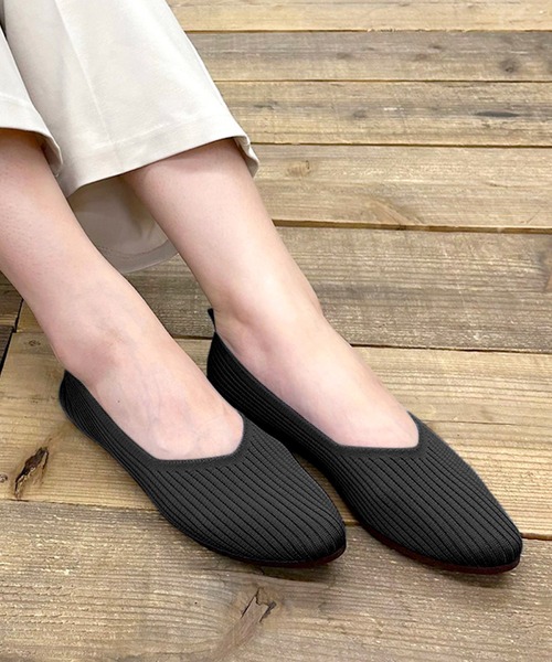 MARAI(マーライ)の「ニットポインテッドトゥローヒールパンプス(パンプス・レディース・ベージュ/ブラック/ブラック系その他/グレー/レオパード/グリーン/ベージュ系その他・L/M)」の2枚目の写真