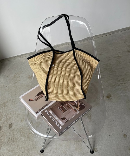 210nouve（トゥージュヌーブ）の「ペーパー編み配色パイピングトートバッグ（かごバッグ・レディース・パープル/イエロー/ピンク/ブラック・FREE）」の6枚目の写真