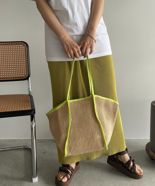 210nouve（トゥージュヌーブ）の「ペーパー編み配色パイピングトートバッグ（かごバッグ・レディース・パープル/イエロー/ピンク/ブラック・FREE）」の17枚目の写真