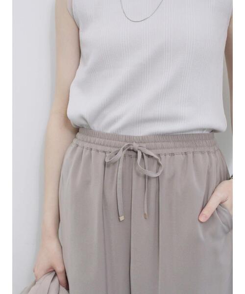 Samansa Mos2 blue(サマンサモスモスブルー)の「【接触冷感】イージーパンツ(その他パンツ・レディース・ベージュ/ブラック/カーキ/チャコールグレー・F)」の12枚目の写真