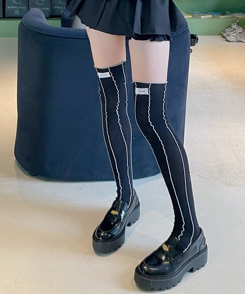 VIVID LADY（ビビッドレディー）の「配色 メロウ ロングソックス（ソックス/靴下・レディース・ブラック/グレー/クリーム/ピンク/パープル・FREE）」の16枚目の写真