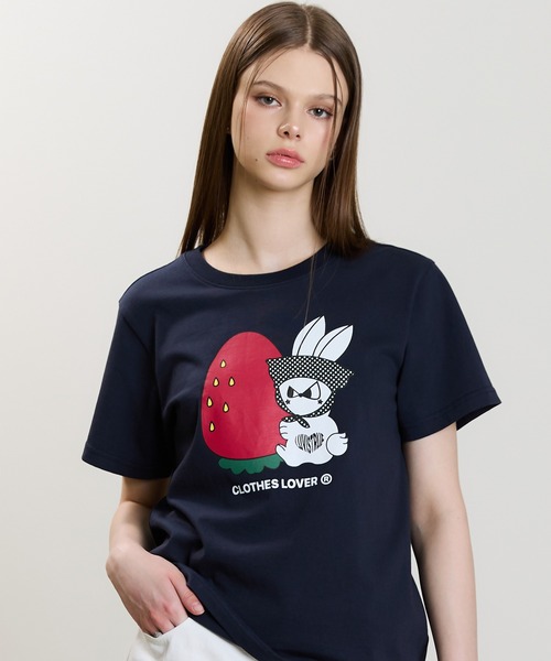 LUVISTRUE(ラヴイズトゥルー)の「SM STRAWBERRY RABBIT TEE(Tシャツ/カットソー・レディース・ホワイト/ブラック/ネイビー・FREE)」の3枚目の写真