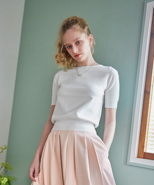 TOCCA（トッカ）の「MIST KNIT ニットプルオーバー（ニット/セーター・レディース・ネイビー系/アイボリー系/ピンク系・SMALL/MEDIUM）」の2枚目の写真