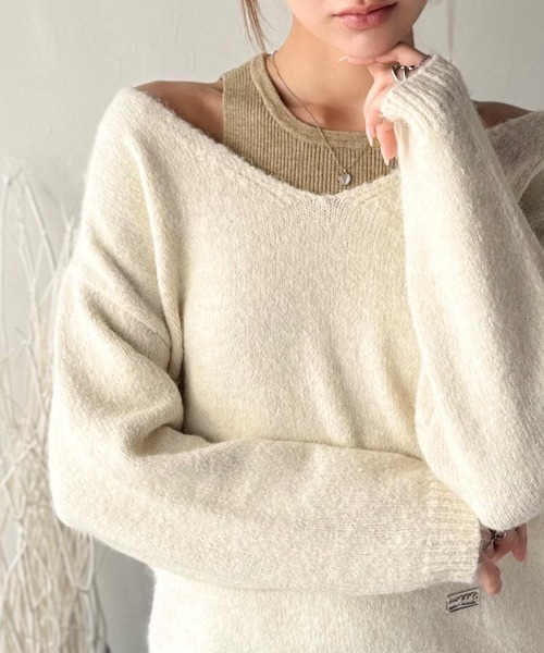 mily bilet(ミウィビレット)の「【mily bilet】ニット×タンクの着まわし自在セットアップ!プレート使い異素材ニットレイヤードオフショル見せアンサンブルニット(ニット/セーター・レディース・チャコールグレー/アイボリー/ブラウン・LARGE/MEDIUM/SMALL/X-LARGE)」の4枚目の写真