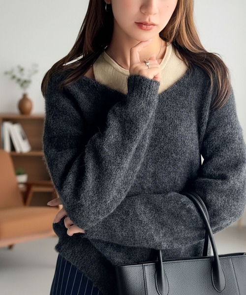 mily bilet(ミウィビレット)の「【mily bilet】ニット×タンクの着まわし自在セットアップ!プレート使い異素材ニットレイヤードオフショル見せアンサンブルニット(ニット/セーター・レディース・チャコールグレー/アイボリー/ブラウン・LARGE/MEDIUM/SMALL/X-LARGE)」の10枚目の写真